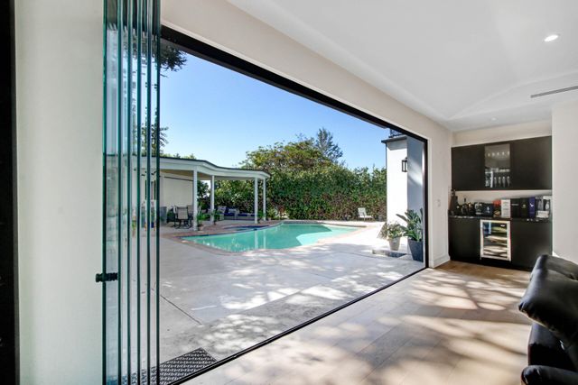 Frameless folding door repair by We Fix Doors — Trideniel Aluminium & Glass Gauteng